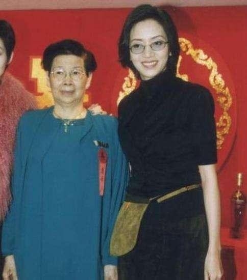 Phận đời diva Mai Diễm Phương, bị mẹ ruột bòn rút đến tận hơi thở cuối
