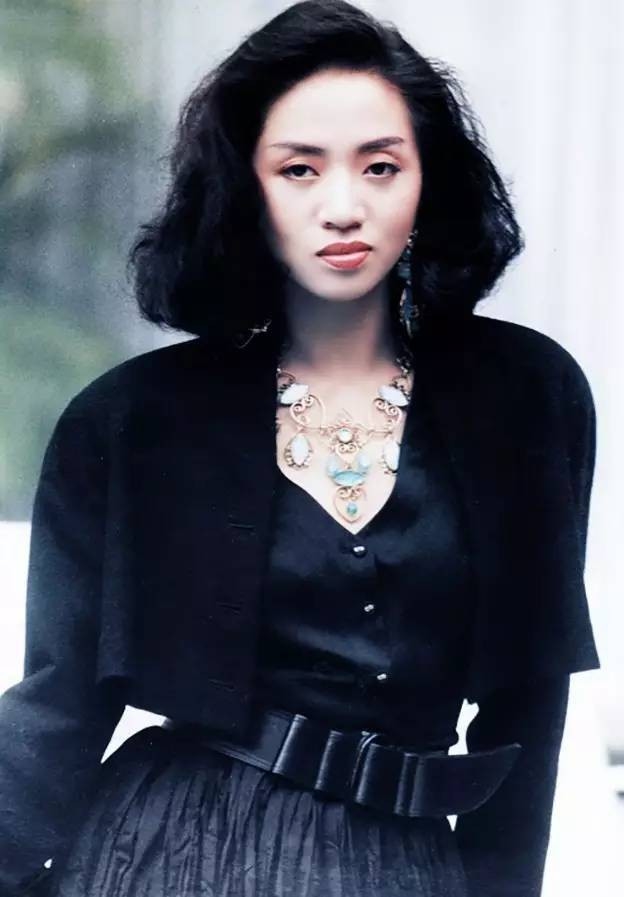 Phận đời diva Mai Diễm Phương, bị mẹ ruột bòn rút đến tận hơi thở cuối