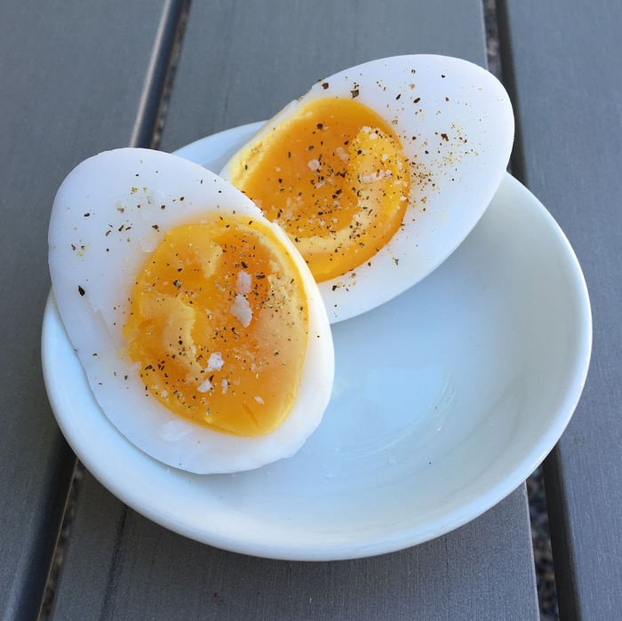  Ăn trứng theo 3 cách này ngực tăng vài size không cần bơm