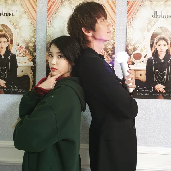 Ảnh hot sao Hàn: Hyun Ah hạnh phúc bên E'Dawn