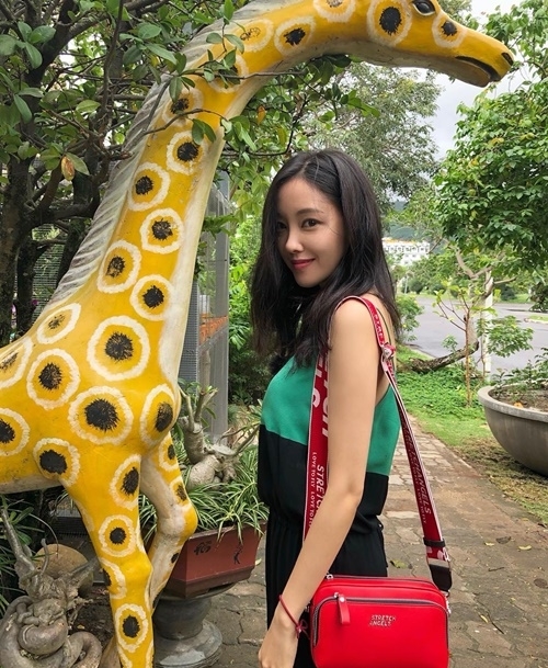 Ảnh hot sao Hàn: Hyun Ah hạnh phúc bên E'Dawn
