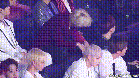 ARMY lo lắng cho sức khỏe của Jimin (BTS) sau màn biểu diễn tại MGA 20