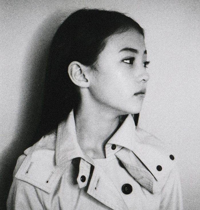 Chan dung ban sao 10 tuoi cua Song Hye Kyo: Mat xinh nhu tuyet tac, than thai hon nguoi