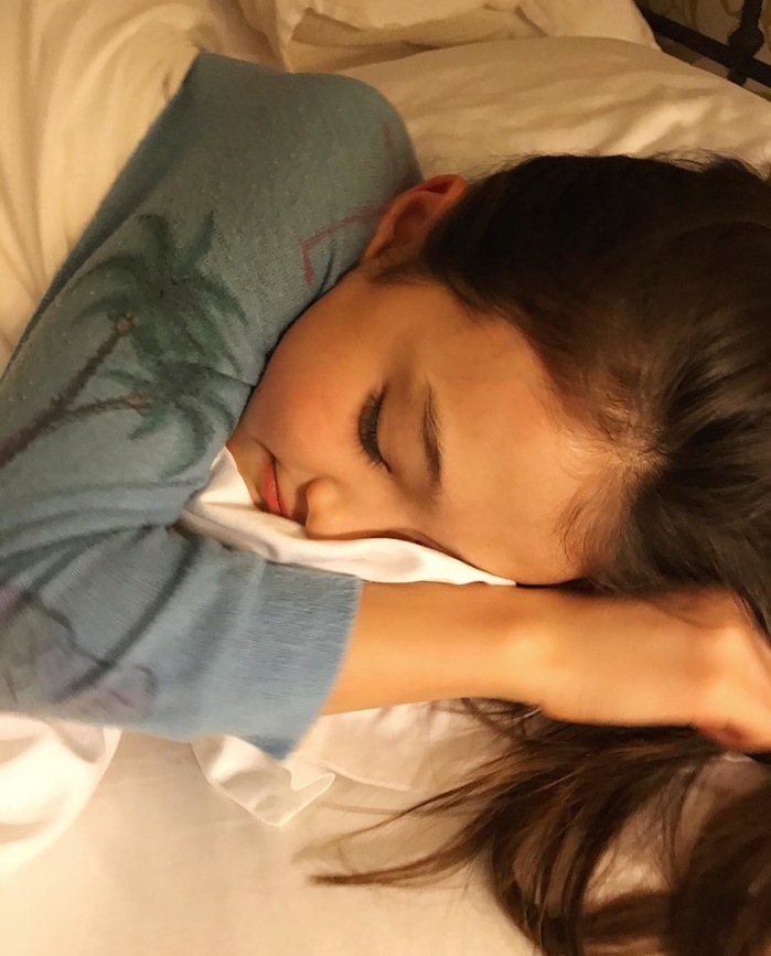 Chan dung ban sao 10 tuoi cua Song Hye Kyo: Mat xinh nhu tuyet tac, than thai hon nguoi