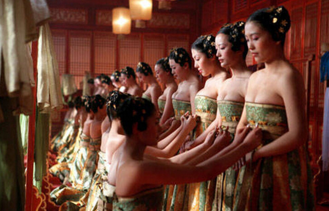 Sự cạnh tranh khốc liệt của phi tần mỹ nữ bên trong Tử Cấm Thành