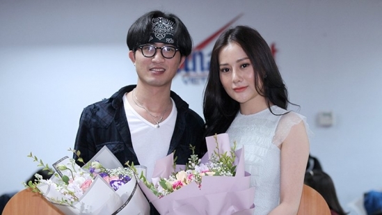 Bi fan chup voi, Bui Phuong nga va cac my nhan Viet khac la the nay day