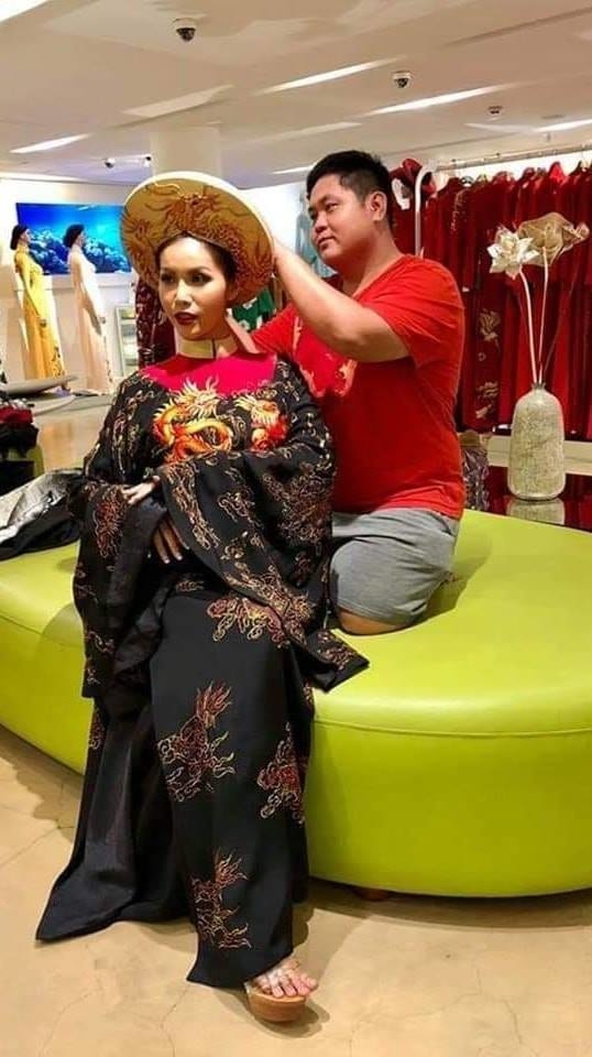 Bi fan chup voi, Bui Phuong nga va cac my nhan Viet khac la the nay day