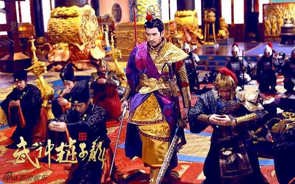 Các nam thần bị 'hại' vì tạo hình cổ trang