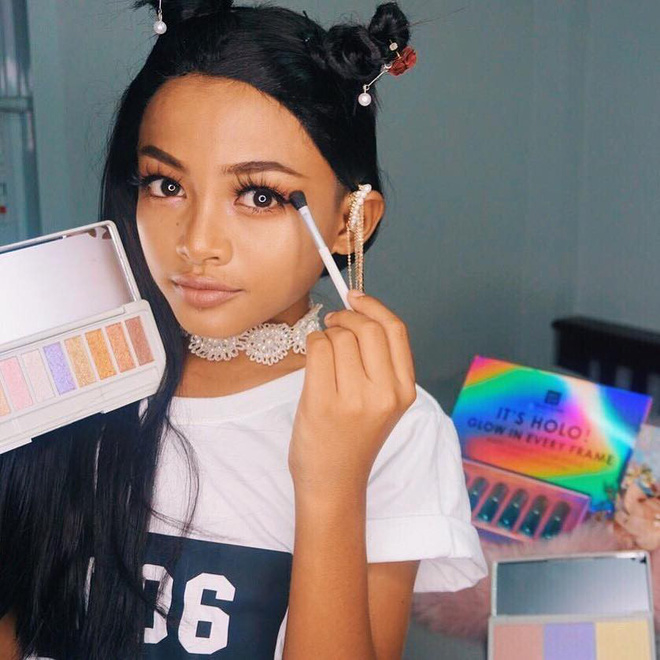 Cậu bé Thái Lan 12 tuổi gây sốt trên Instagram nhờ tài make up
