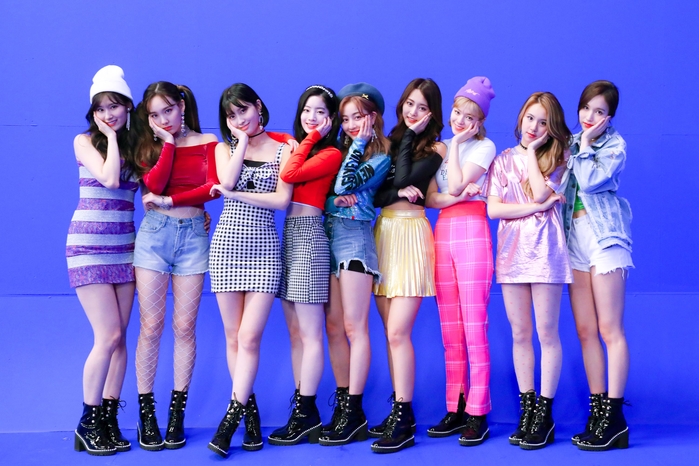Cứ đề cử là thắng những idolgroup này thật đáng để fan tự hào
