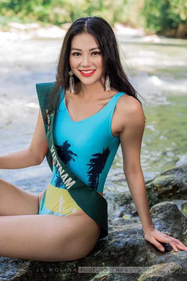 Cuộc đọ dáng bikini vô cùng nóng bỏng của 6 nàng Hoa hậu Vbiz