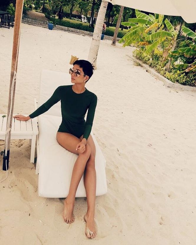 Cuộc đọ dáng bikini vô cùng nóng bỏng của 6 nàng Hoa hậu Vbiz