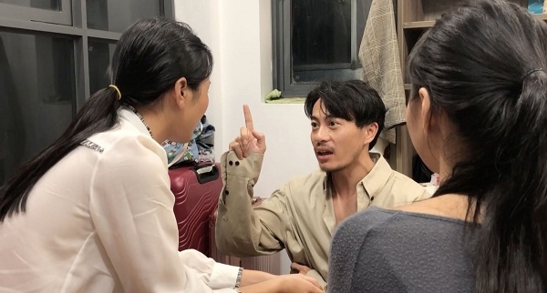 Dàn thí sinh The Face tranh cãi gay gắt gây náo loạn