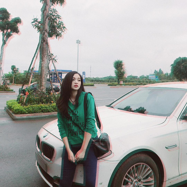 Đọ street style các hot mom: người sang chảnh, người trẻ trung