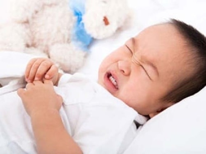 Em bé nuốt phải đồng xu và đây là cách các bác sĩ chuyên nghiệp làm