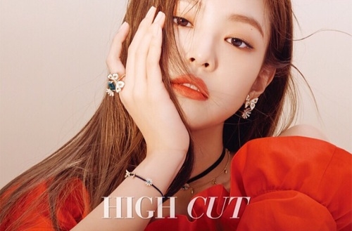 Fan châu Á bấn loạn trước loạt hình ảnh khí chất của Jennie