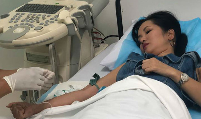 Hồng Nhung: hai con phải điều trị tâm lý khi thấy ảnh bố