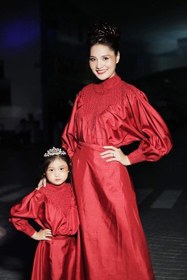 Ngắm loạt ảnh đáng yêu của các cô bé nhà sao Việt