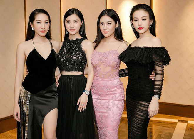 Những bà mẹ bỉm sữa cùng hội bạn thân hot nhất gây bão mạng xã hội