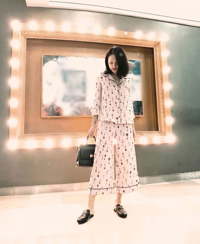 Lạ đời! Mỹ nhân Việt người mặc đồ trái, người diện cả độ ngủ ra phố