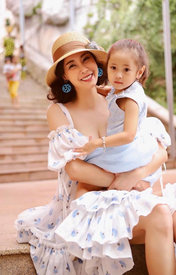 Le quyen, Ha Kieu Anh va Linh nga gay bat ngo voi nhan sac khac la
