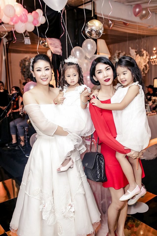 Le quyen, Ha Kieu Anh va Linh nga gay bat ngo voi nhan sac khac la