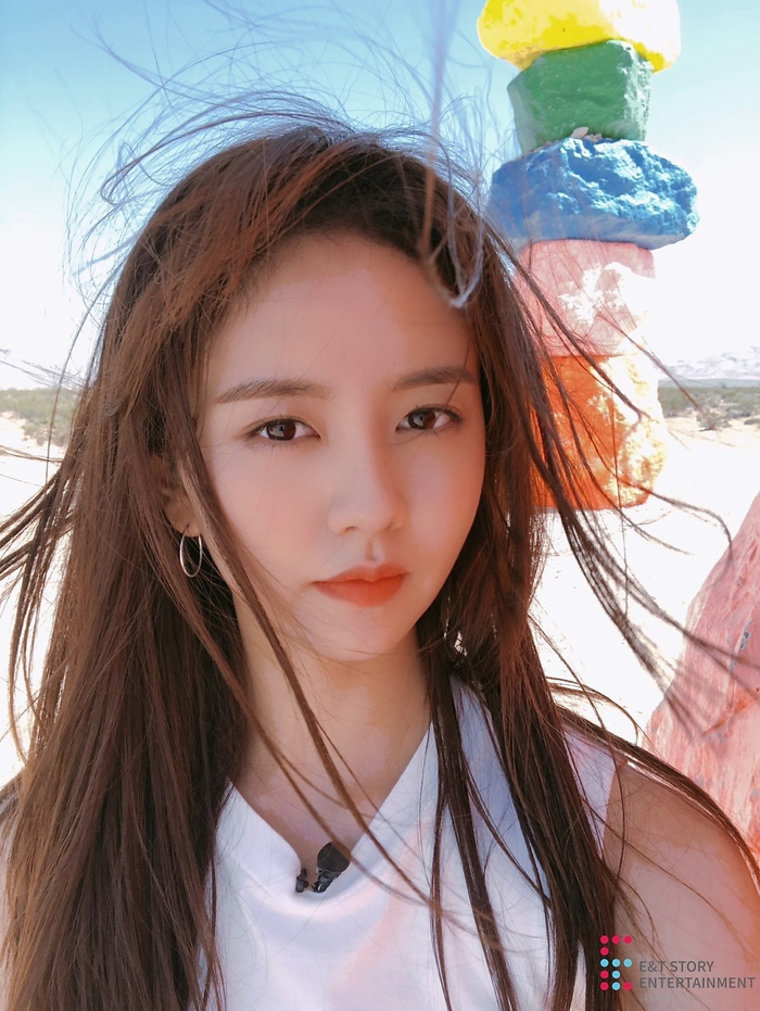 Mê mẩn trước nhan sắc đời thực của ngôi sao nhí một thời Kim So Hyun!