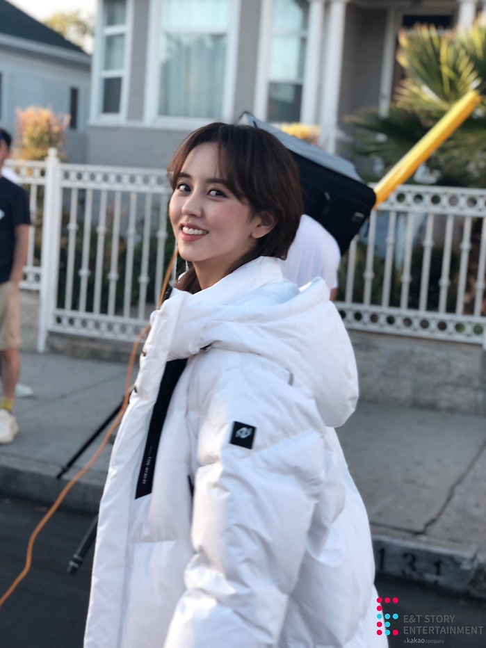 Mê mẩn trước nhan sắc đời thực của ngôi sao nhí một thời Kim So Hyun!