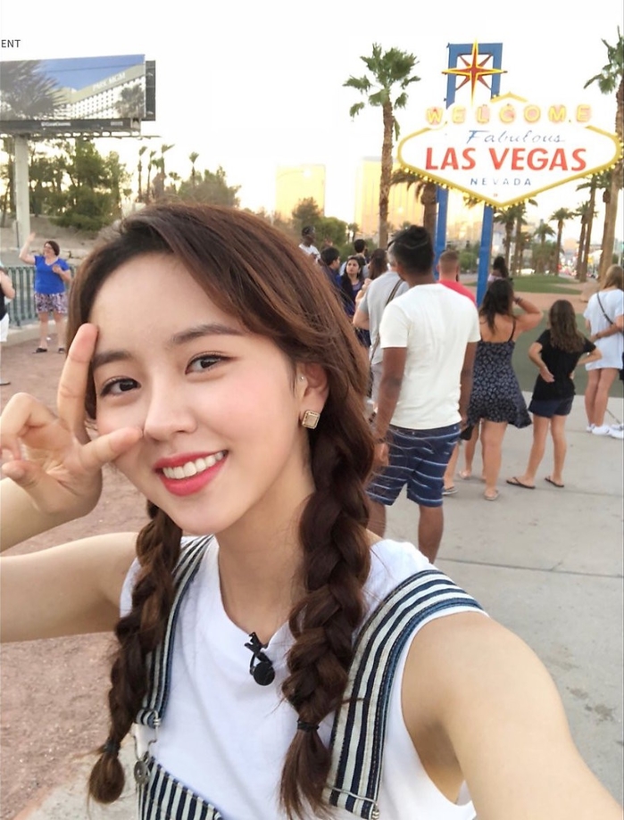 Mê mẩn trước nhan sắc đời thực của ngôi sao nhí một thời Kim So Hyun!