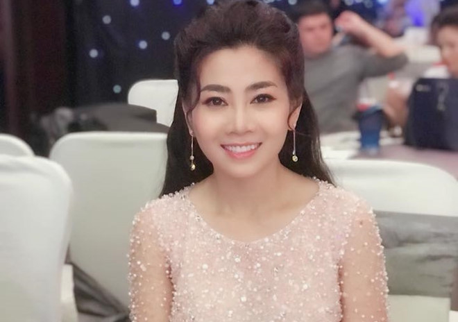 Khi sao Viet tiet lo bi mat cua dong nghiep: Nguoi duoc cam thong, nguoi bi gan mac kem duyen