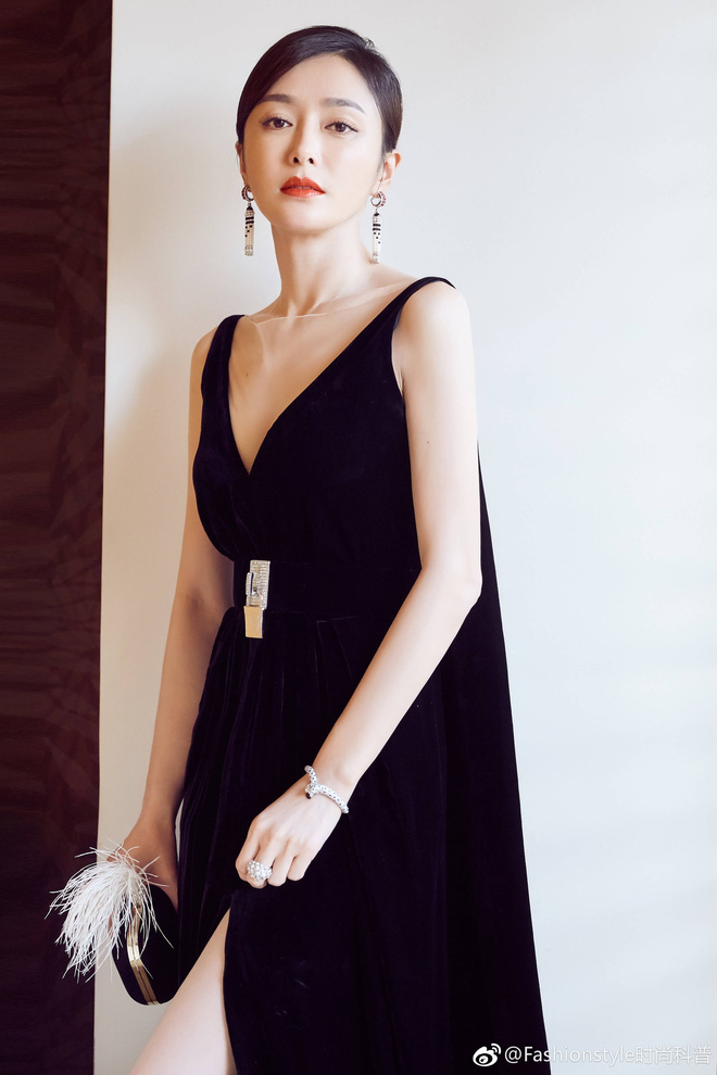 Netizen đổ gục trước tài khâu váy áo tiết chế sự sexy của Tần Lam