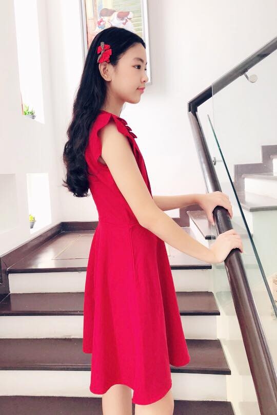 Ngỡ ngàng với nhan sắc ngày càng xinh của con gái nhà sao Việt