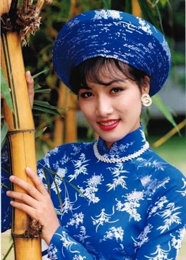 Nhìn lại những bộ quốc phục của Việt Nam tại Miss International