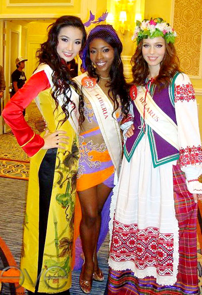Nhìn lại những bộ quốc phục của Việt Nam tại Miss International