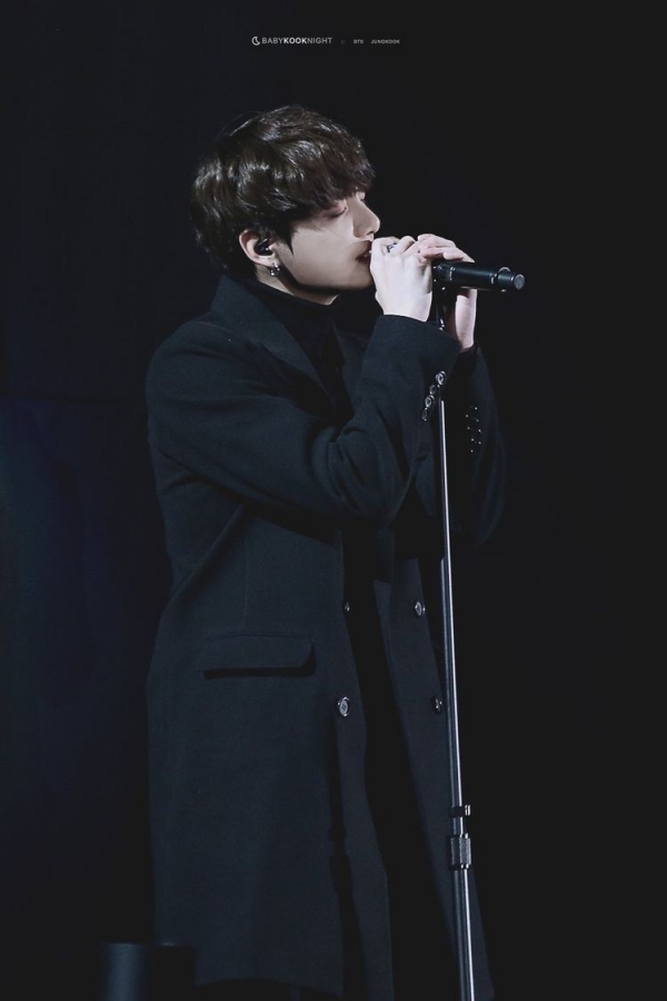 Những bản cover của Kpop làm lu mờ cả bản gốc gây choáng