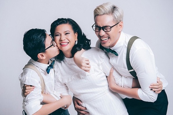 Những cặp lệch nhau chục tuổi hơn của showbiz