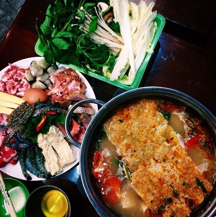 Càn quét những khu ăn vặt siêu ngon, siêu rẻ ngay giữa lòng Hà Nội