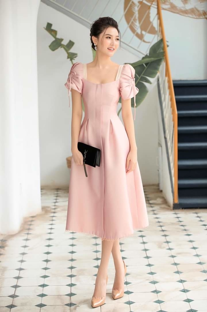 Những người đẹp Việt gây bất ngờ khi theo chồng hơn chục tuổi