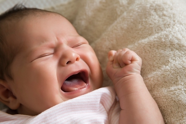 Những nguyên nhân bố mẹ nên tránh để trẻ không ngủ ngày cày đêm