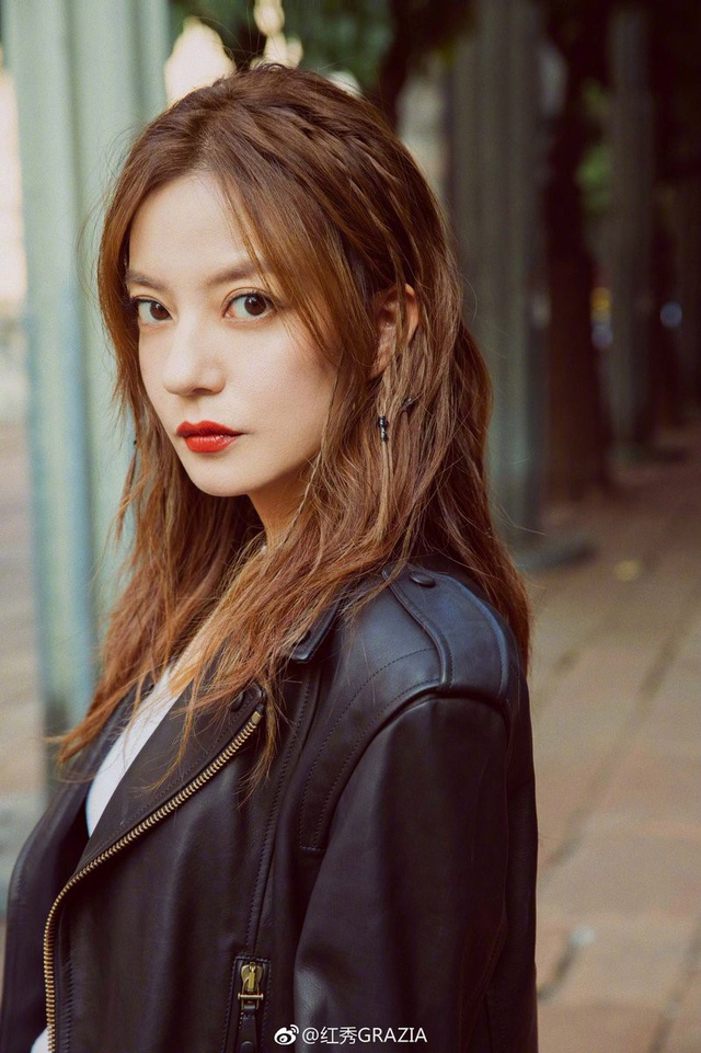 Những scandal vấy bẩn tên tuổi nữ diễn viên Triệu Vy
