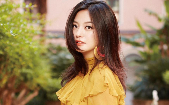Những scandal vấy bẩn tên tuổi nữ diễn viên Triệu Vy