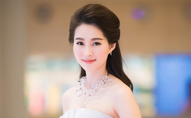Phuong Khanh va loat nguoi dep vua dang quang da dinh ngay scandal