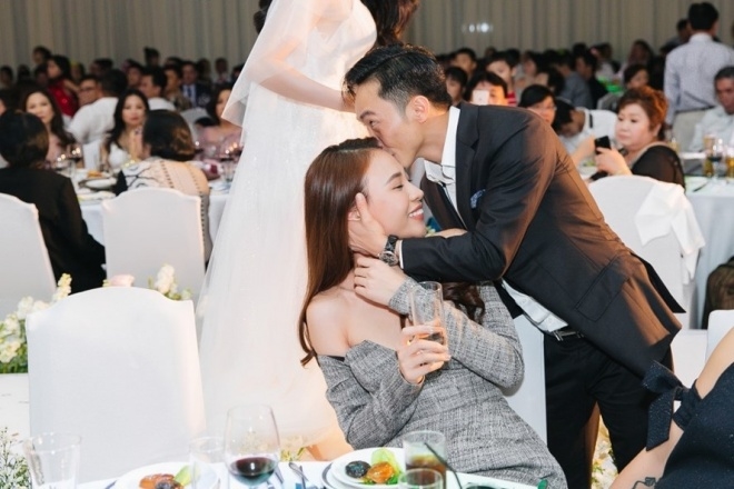 Rò rỉ ảnh Cường Đô La, Đàm Thu Trang xem nhà mới chuẩn bị cho tổ ấm
