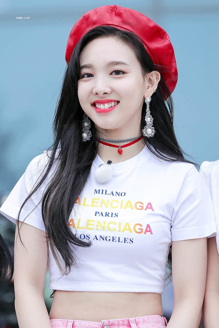 Sao Kpop và câu chuyện nhận tháng lương đầu tiên trong sự nghiệp