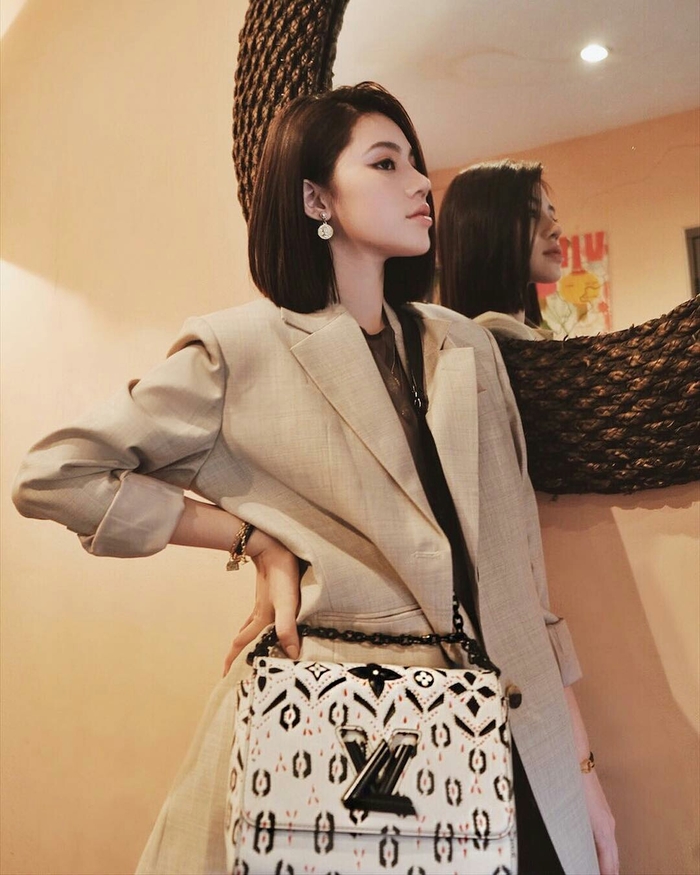 Sao Việt chưa chạm mốc 25 tuổi đã nắm trong tay nhà đẹp, xế sang