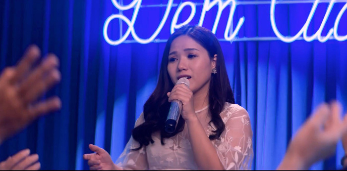 Bận rộn với showbiz, sao Việt vẫn làm tốt công việc trồng người