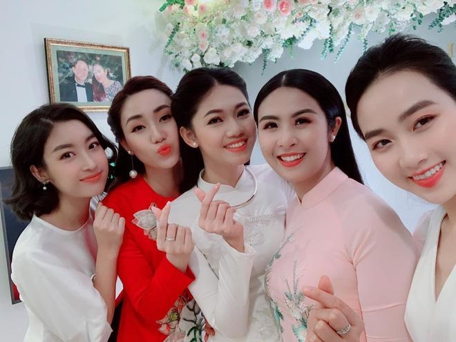 Sao Việt tuần qua: Đông Nhi, Hà Anh Tuấn, Thanh Tú...