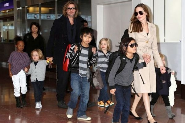 Sau 6 đứa con đều muốn ở cùng bố, Brad Pitt lo Angelina Jolie gây sự