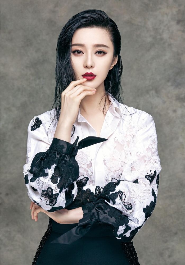 Sau tất cả, cuối cùng Phạm Băng Băng đã bắt đầu quay trở lại showbiz