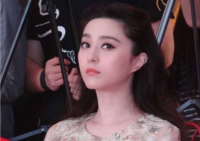 Sau tất cả, cuối cùng Phạm Băng Băng đã bắt đầu quay trở lại showbiz